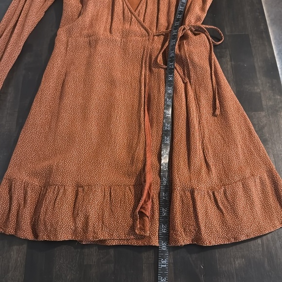 Abercrombie & Fitch Brown Polka Dot Ruffle Wrap Dress Smocked Cuffs Size - Picture 11 of 11